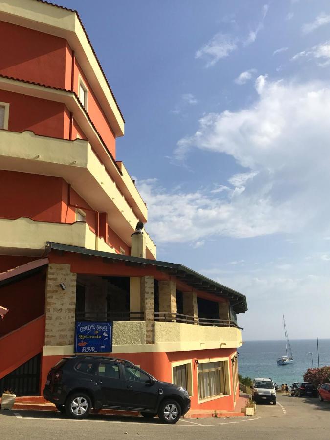 Appartamenti E Stanze Onde Blu Le Castella  Exteriér fotografie